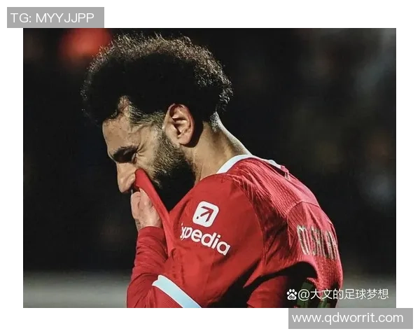 范戴克赛后晒谢场照片利物浦队长率队止住连败重燃胜利信心 范戴克赛后晒谢场照片利物浦队长率队止住连败重燃胜利信心